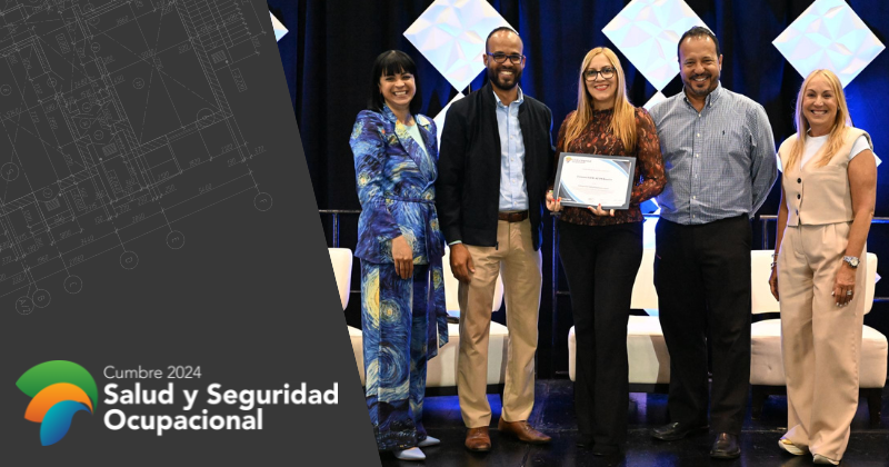 Leaders from ESFM's team in Puerto Rico accept the Distinguished Safety Performance Award from the PRMA during a summit.